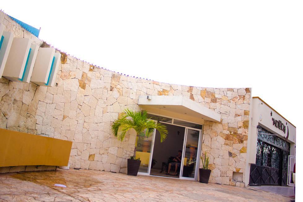 קנקון Moloch Hostel & Suites מראה חיצוני תמונה