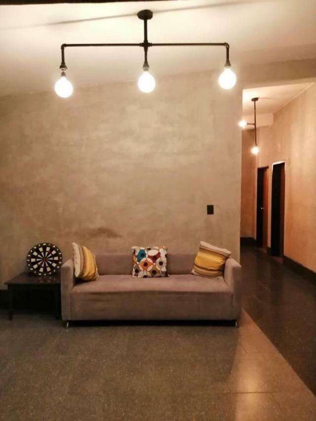 קנקון Moloch Hostel & Suites מראה חיצוני תמונה